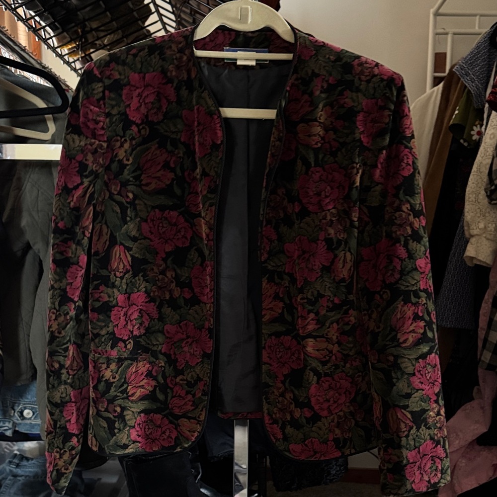 Vintage Floral Velvet Jacket size 8